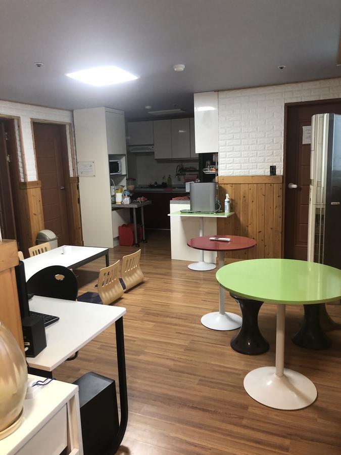 Four Season Guest House Busan Buitenkant foto